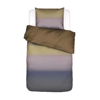 Seraphina Slate brown Bettwäsche von Essenza mit sanftem Farbverlauf von Braun zu lila
