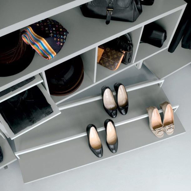 PERSONAL - Begehbarer Schrank mit Kommode