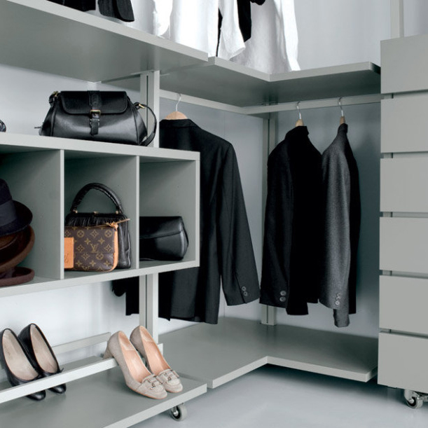 PERSONAL - Begehbarer Schrank mit Kommode